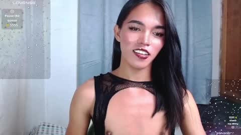 Snapshot of lala_moves chatting on June 4, 2026, 1:28 pm Joxie online show from June 4, 2026, 1:28 pm