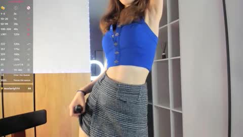 Julia online show from September 17, 2025, 8:10 pm