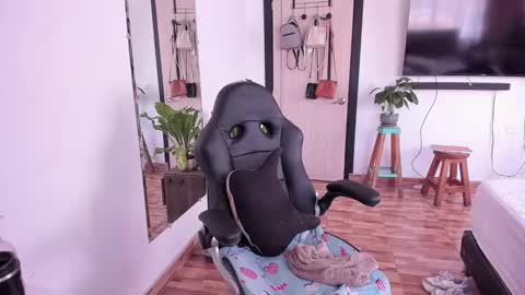  Sofi  online show from February 9, 2025, 1:14 pm