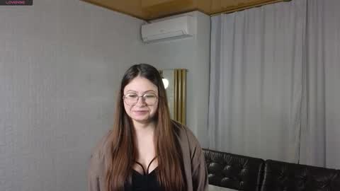 Lilium like a flower online show from November 6, 2025, 3:46 pm