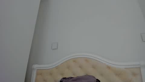 Lallie  online show from September 18, 2025, 3:47 pm