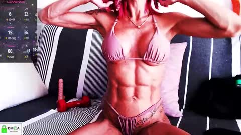 Lola online show from September 25, 2025, 4:32 pm