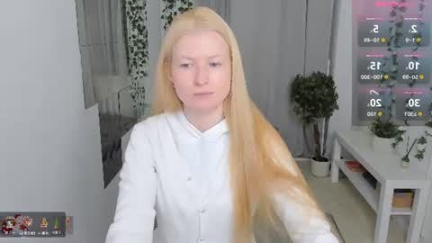 Snapshot of laly_peach chatting on July 21, 2026, 11:34 am Laly online show from July 21, 2026, 11:34 am