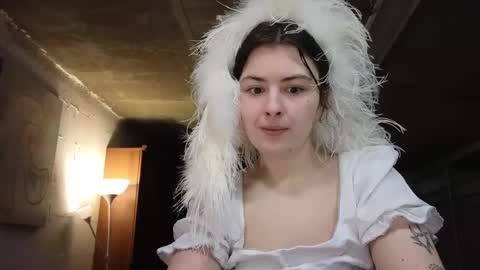 Snapshot of lama111111mama chatting on December 24, 2024, 9:44 pm I work 5PM to 9 PM EST New York online show from December 24, 2024, 9:44 pm