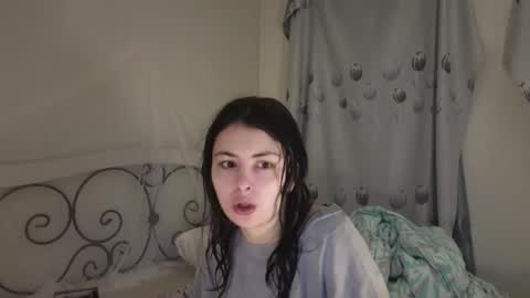 Snapshot of lama111111mama chatting on January 20, 2025, 1:18 am I work 5PM to 9 PM EST New York online show from January 20, 2025, 1:18 am