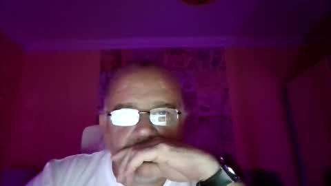 lamabama online show from October 6, 2025, 10:40 pm