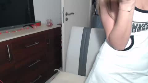 LaMadrina006 online show from December 2, 2024, 9:02 am