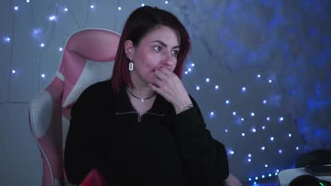 just call me Lana  and her security online show from February 9, 2025, 5:11 pm