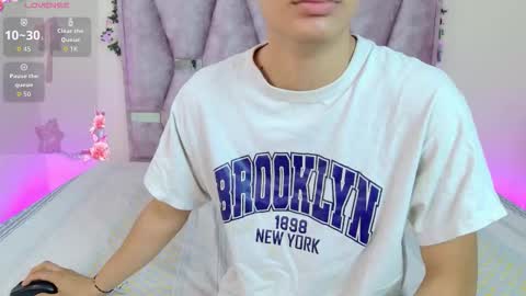 Snapshot of lana_bennett69 chatting on November 16, 2025, 10:32 am Lana online show from November 16, 2025, 10:32 am