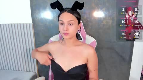 Lana online show from November 14, 2025, 9:02 pm