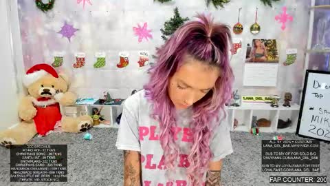 Lana Del Bae online show from December 17, 2025, 3:34 am