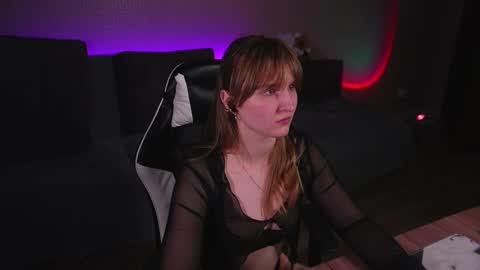 Kay online show from October 23, 2025, 7:23 pm