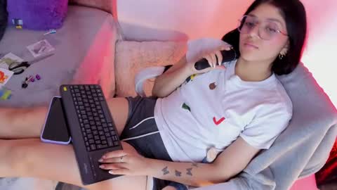 ... .          . ... online show from March 9, 2025, 3:16 pm