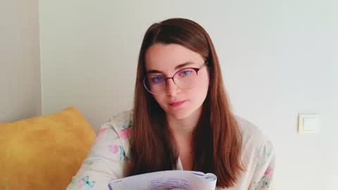 lana_gl online show from July 9, 2026, 6:28 am