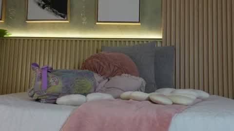 lana_lann online show from July 14, 2026, 4:06 am