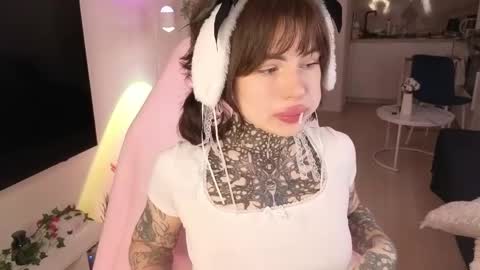 Eva online show from April 1, 2026, 3:18 am