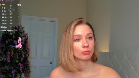 Lana online show from January 12, 2025, 10:43 pm