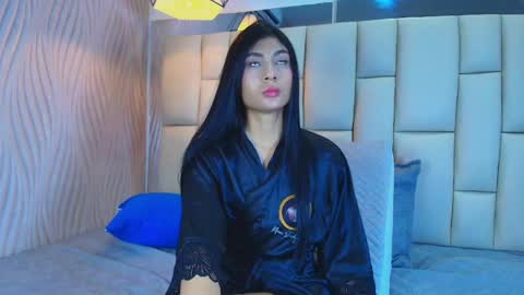 Vanessa  online show from April 15, 2026, 12:01 pm