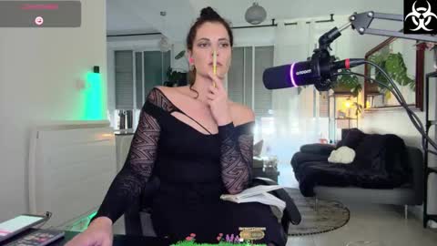 Snapshot of lana_the_virus chatting on October 22, 2025, 11:54 am Lana The Virus online show from October 22, 2025, 11:54 am