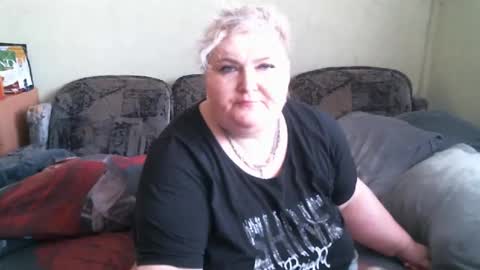 lanacat555 online show from March 11, 2025, 10:40 am