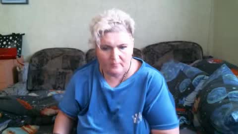 lanacat555 online show from October 8, 2025, 12:03 pm