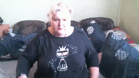 lanacat555 online show from October 30, 2025, 10:38 am