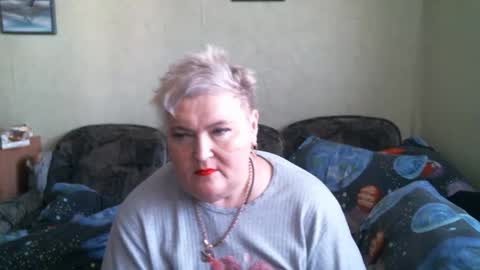 lanacat555 online show from April 20, 2026, 6:27 am