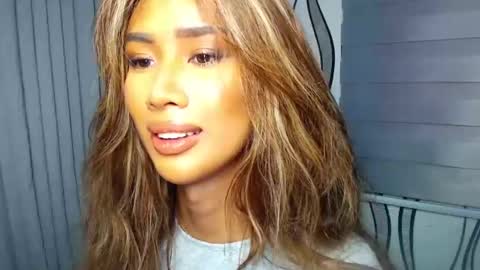 Lana online show from February 2, 2025, 12:57 pm