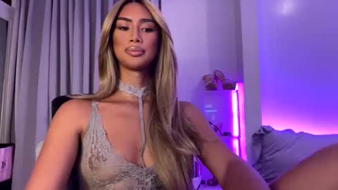 Lana online show from March 6, 2025, 2:41 am