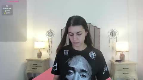 Lana online show from November 23, 2025, 7:35 pm