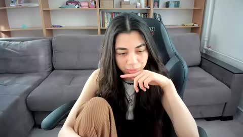 Snapshot of lanalandd chatting on July 28, 2026, 3:21 pm Lana online show from July 28, 2026, 3:21 pm