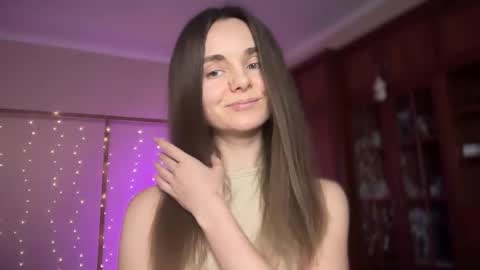 Lana online show from February 24, 2025, 4:04 pm