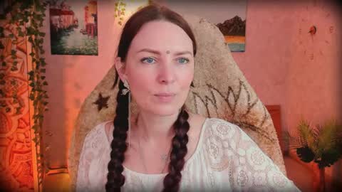 Snapshot of lanaradiance chatting on May 25, 2026, 12:33 pm Lana Radiance online show from May 25, 2026, 12:33 pm