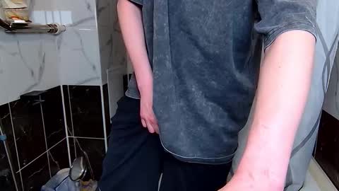 lanast97 online show from February 15, 2026, 11:41 am