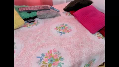 lanastone86 online show from October 1, 2025, 12:55 pm