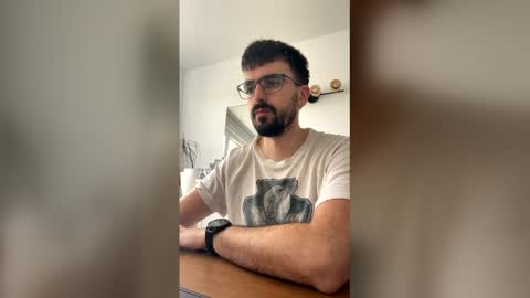 lander920612 online show from March 4, 2026, 9:26 am