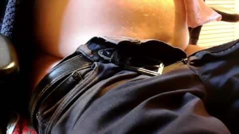 lander_63 online show from April 5, 2026, 4:48 pm