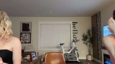 laneystone online show from December 5, 2025, 3:15 am