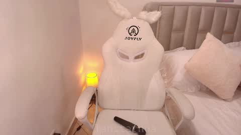 Lina online show from February 24, 2025, 12:52 am