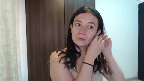 Lanna online show from March 3, 2025, 12:58 pm