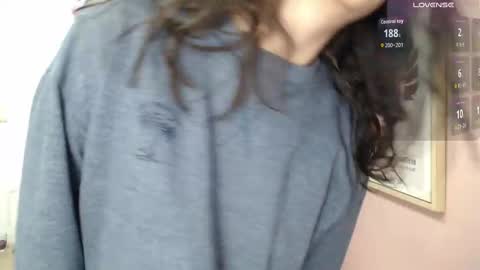 Lanna online show from September 9, 2025, 12:59 pm