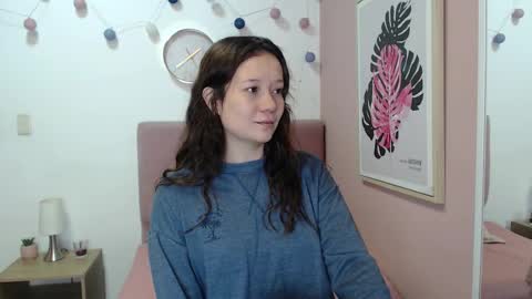 Lanna online show from March 19, 2026, 1:26 pm