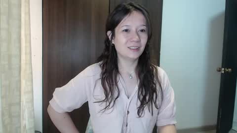 Lanna online show from April 23, 2026, 1:13 pm