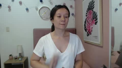 Snapshot of lanna_mills chatting on May 20, 2026, 12:55 pm Lanna online show from May 20, 2026, 12:55 pm