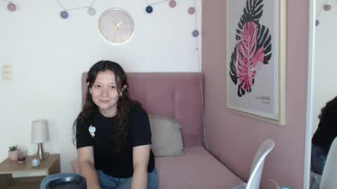 Snapshot of lanna_mills chatting on June 3, 2026, 2:33 pm Lanna online show from June 3, 2026, 2:33 pm