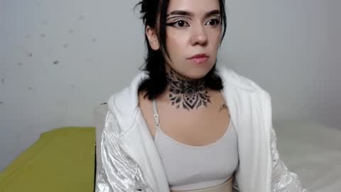 LANNIE   online show from January 30, 2025, 8:42 pm