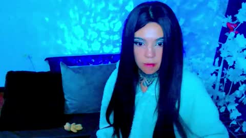 LANNIE   online show from September 26, 2025, 2:04 am