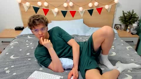 Fandi online show from January 6, 2025, 4:02 pm