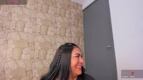 lapeligrosa_ online show from March 5, 2025, 12:22 pm