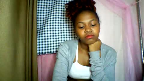 Snapshot of lara_belle chatting on June 9, 2026, 3:07 am lara_belle online show from June 9, 2026, 3:07 am